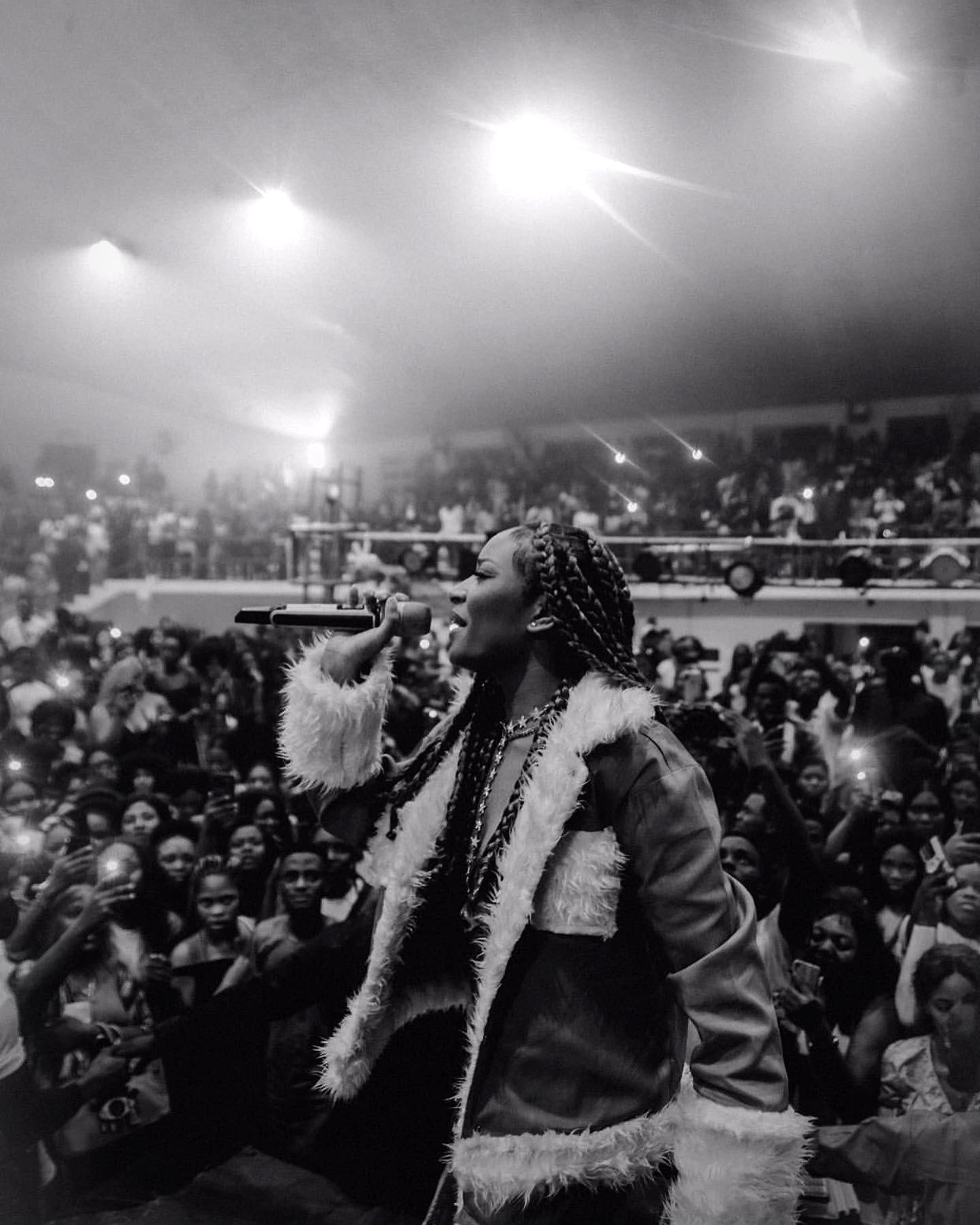 Ayra performing at Miss Uniben